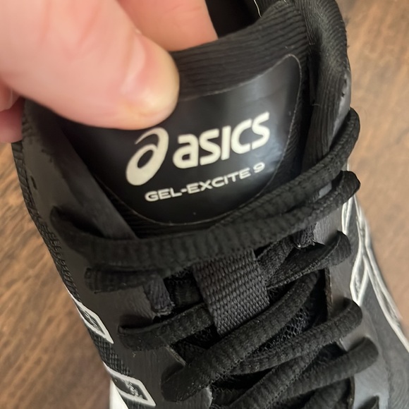 ASICS Gel-Excite 9 Running Sneakers in Black and White - Picture 8 of 13